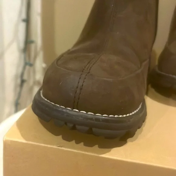 UGG Cove Ankle Boots - Picture 12 of 12